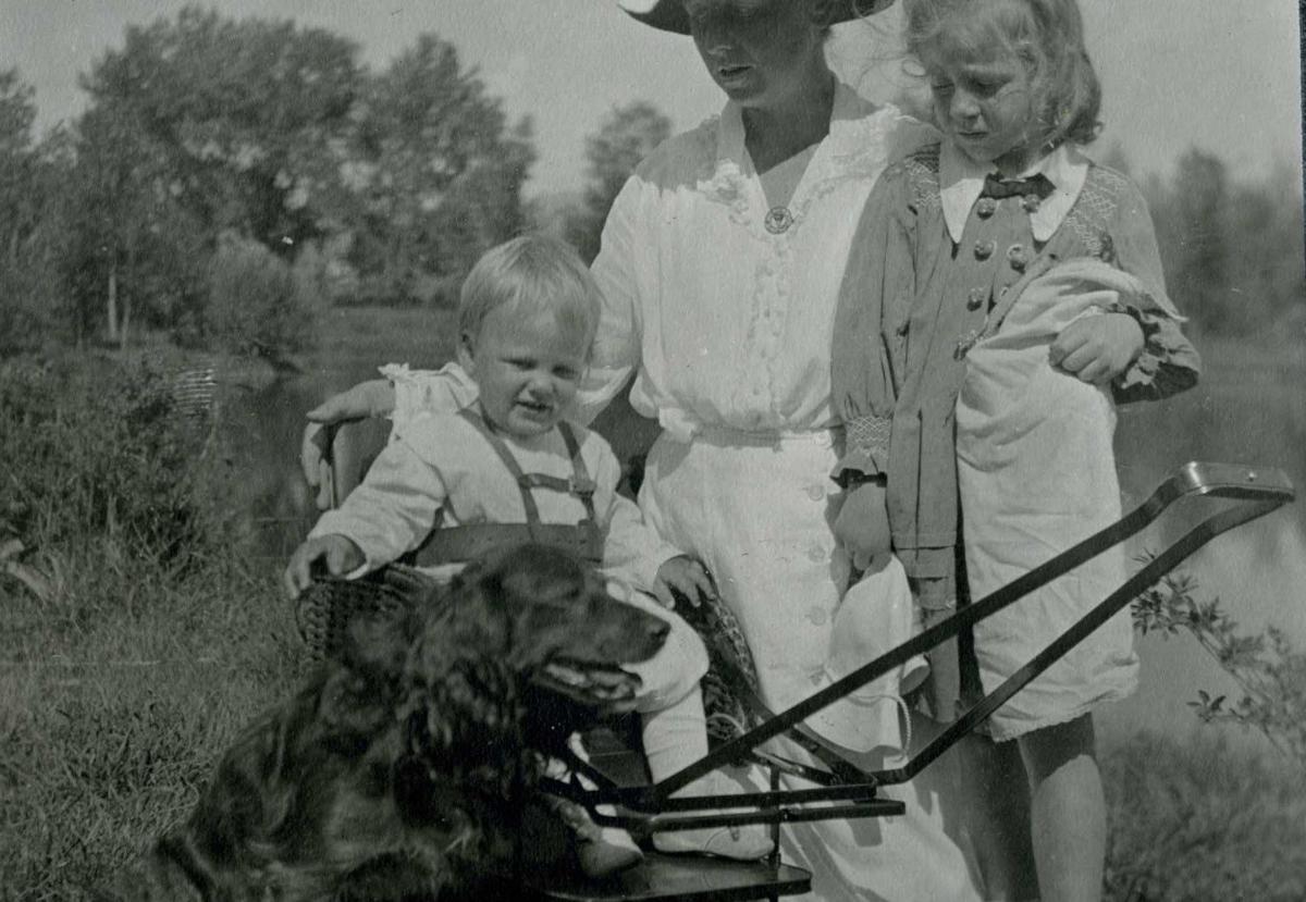 Letters Photos Offer Look At Historic Hardworking Moms Of