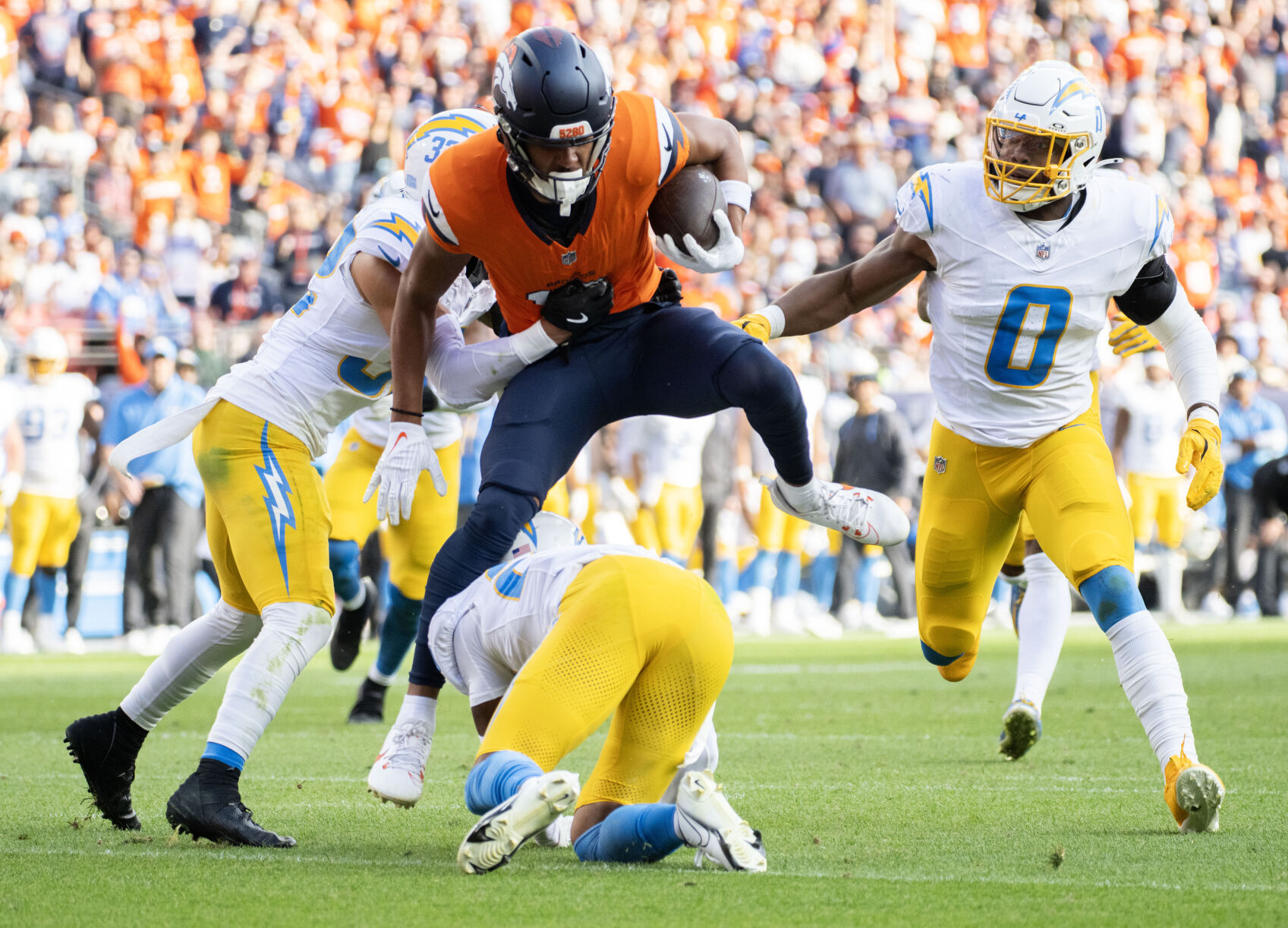 Rookie WRs Devaughn Vele, Troy Franklin Spark Broncos Offense Late ...