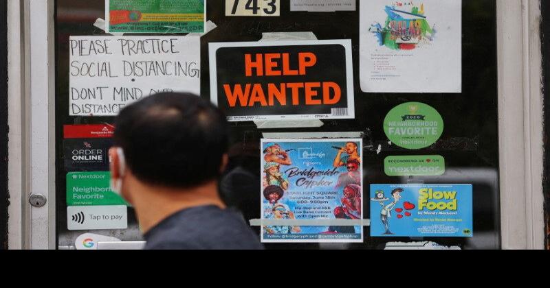 US weekly jobless claims unexpectedly fall