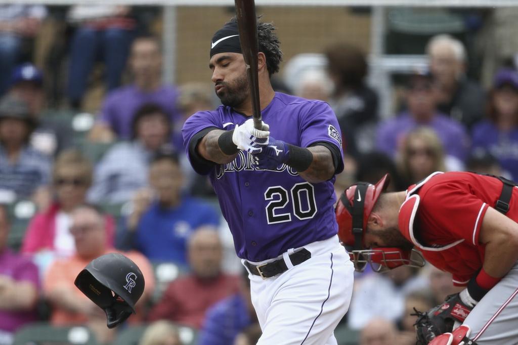 Colorado Rockies win on Ian Desmond's 2-out, 2-run walk-off homer in 9th  inning – Boulder Daily Camera