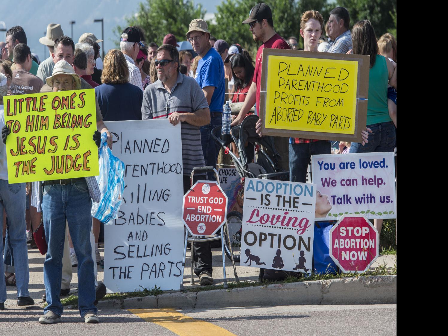 Colorado Springs Planned Parenthood Protest Draws Hundreds Health Gazette Com