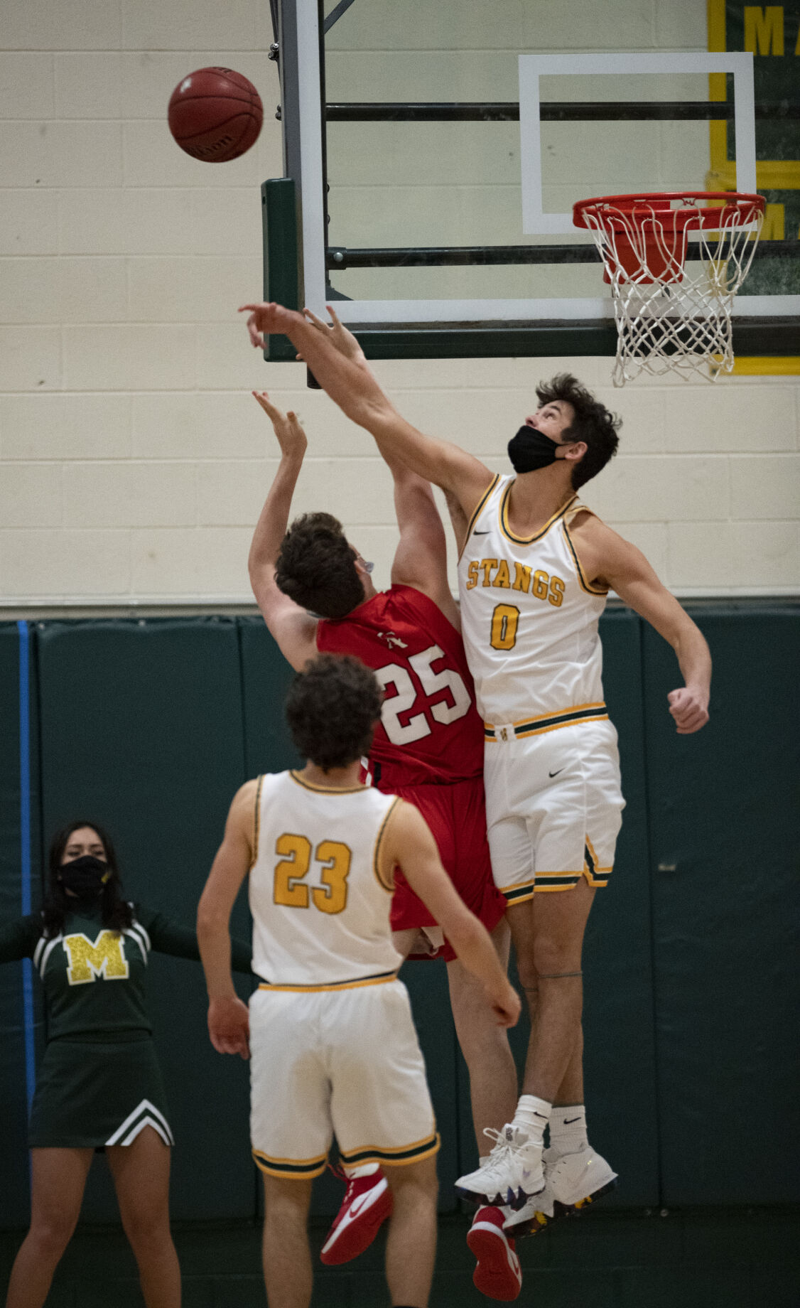 03_16_21 MS basketball 1159.jpg