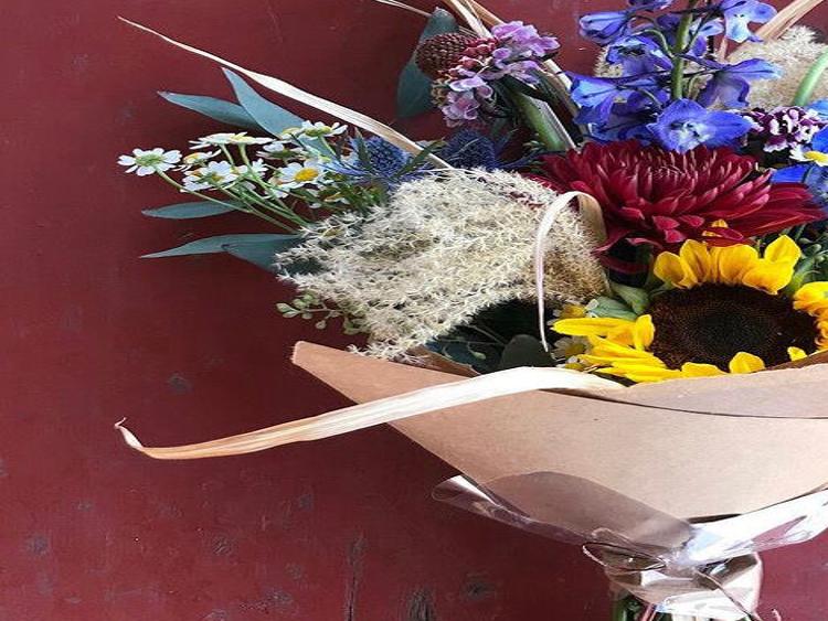 Colorado Springs Entrepreneur Brings Flowers And Charm To Old Colorado City With Sweetwater A Flower Market Cheyenne Edition Gazette Com