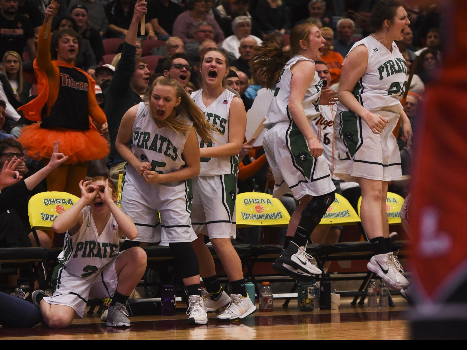 Big 3 In Third Quarter Propels St Mary S Girls Basketball To 3a