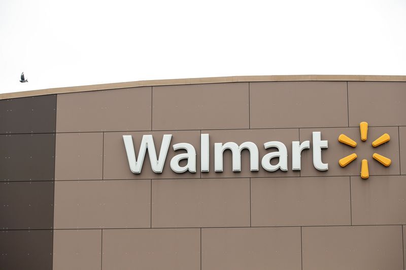 Walmart Cuts Starting Pay for Some New Hires - WSJ