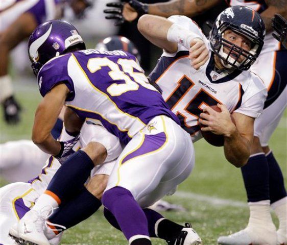 Tebow, Broncos do it again, beat Vikings 35-32