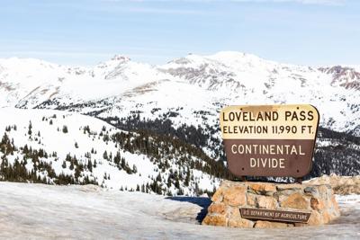 Loveland Pass (Photo) Credit arinahabich (iStock)