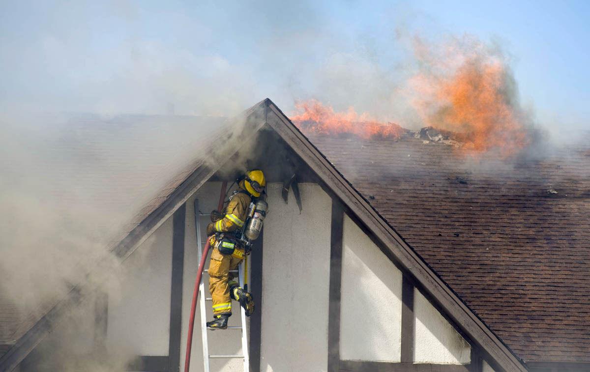 Springs Fire Destroys 8 Apartment Units Residents Displaced Colorado Springs News Gazette Com