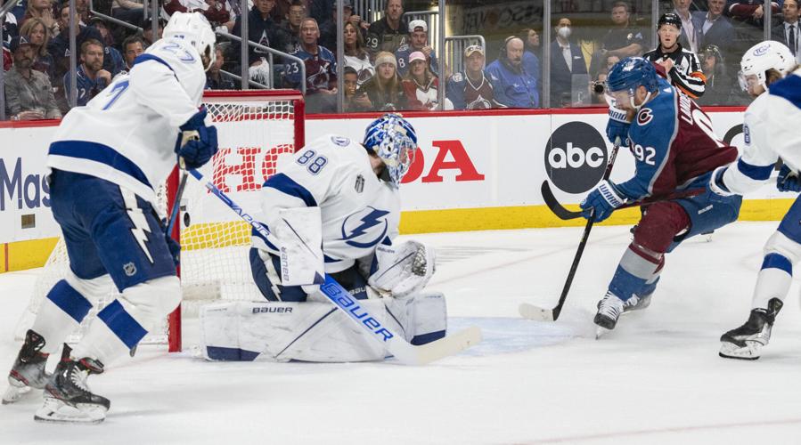 06_15_22 stanley cup 01356.jpg