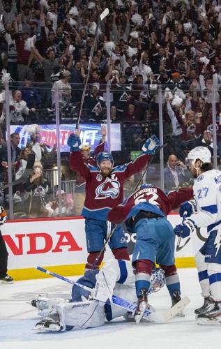 06_15_22 stanley cup 01039.jpg