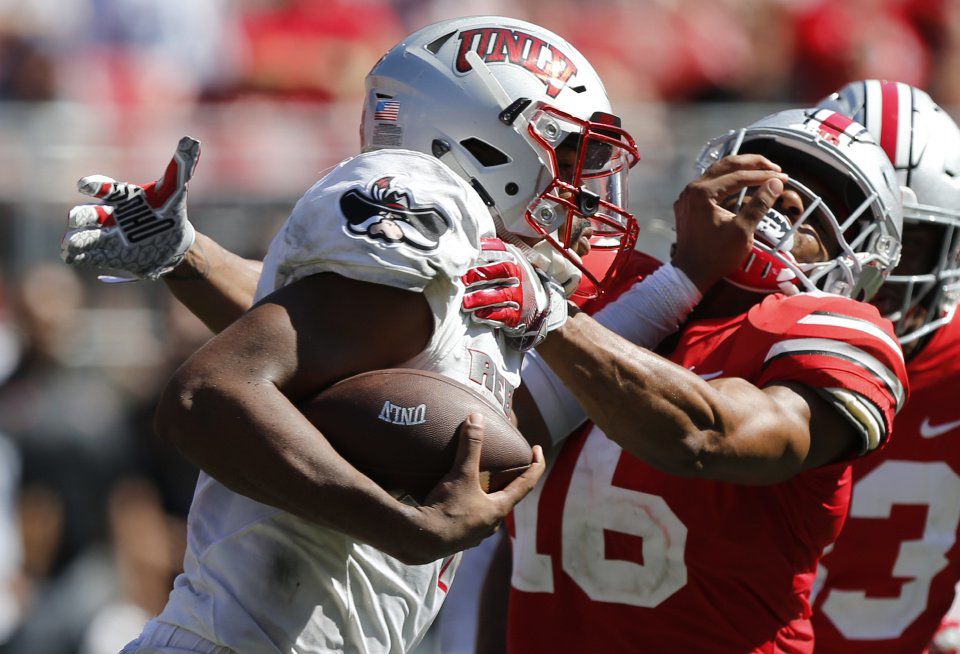 Air Force coach compares UNLV quarterback Armani Rogers and a young Cam  Newton | 