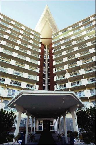 hotel-rooms-condominiums-