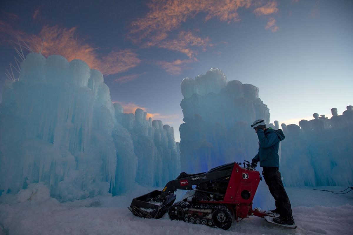 12xx20-news-icecastles 07.jpg