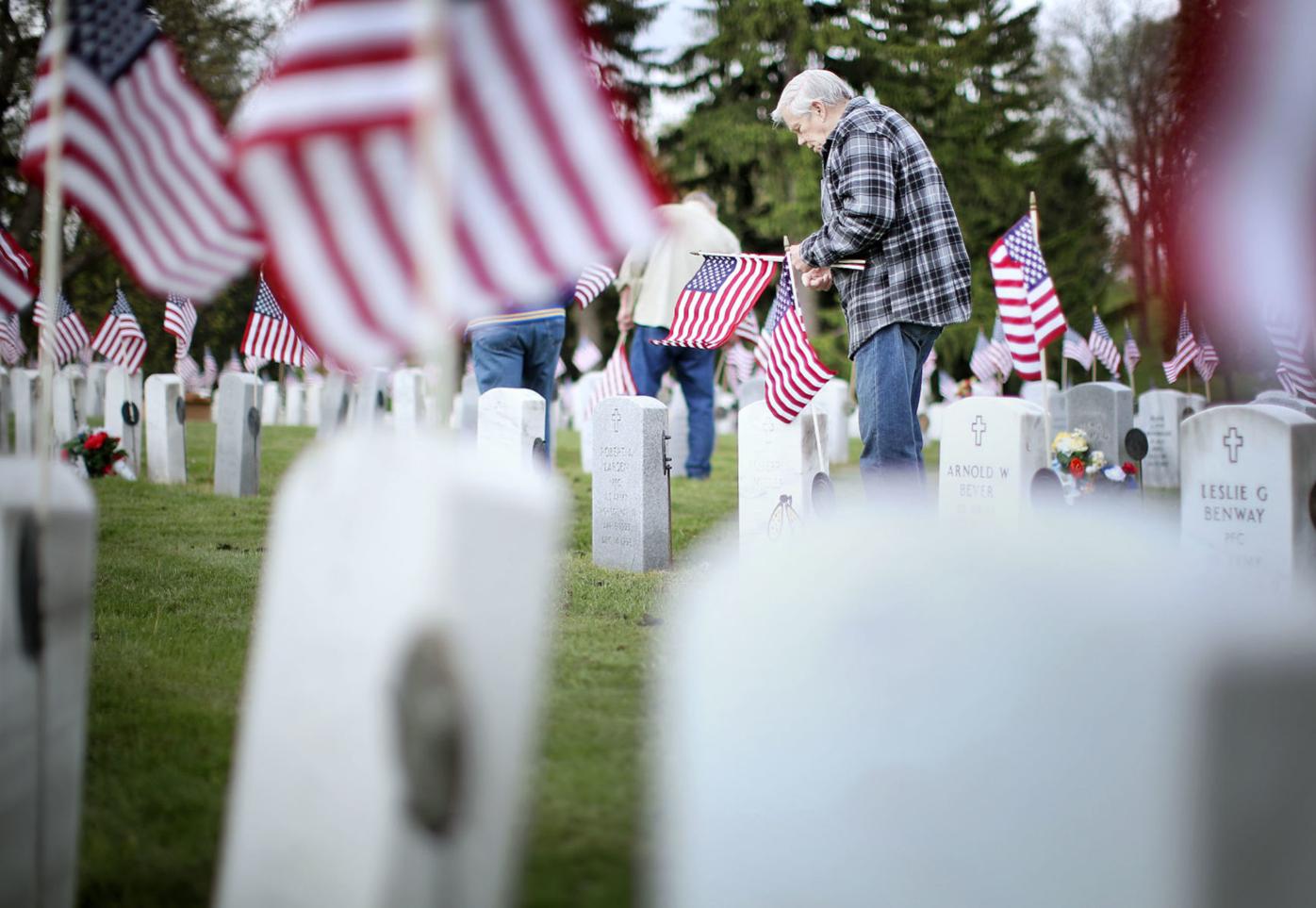 Pandemic Alters Memorial Day Ceremonies Local News Gazettextra Com
