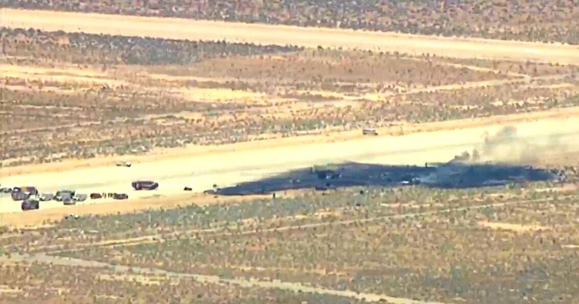 B-52 on test flight plunged at nearly a mile a minute before crashing ...