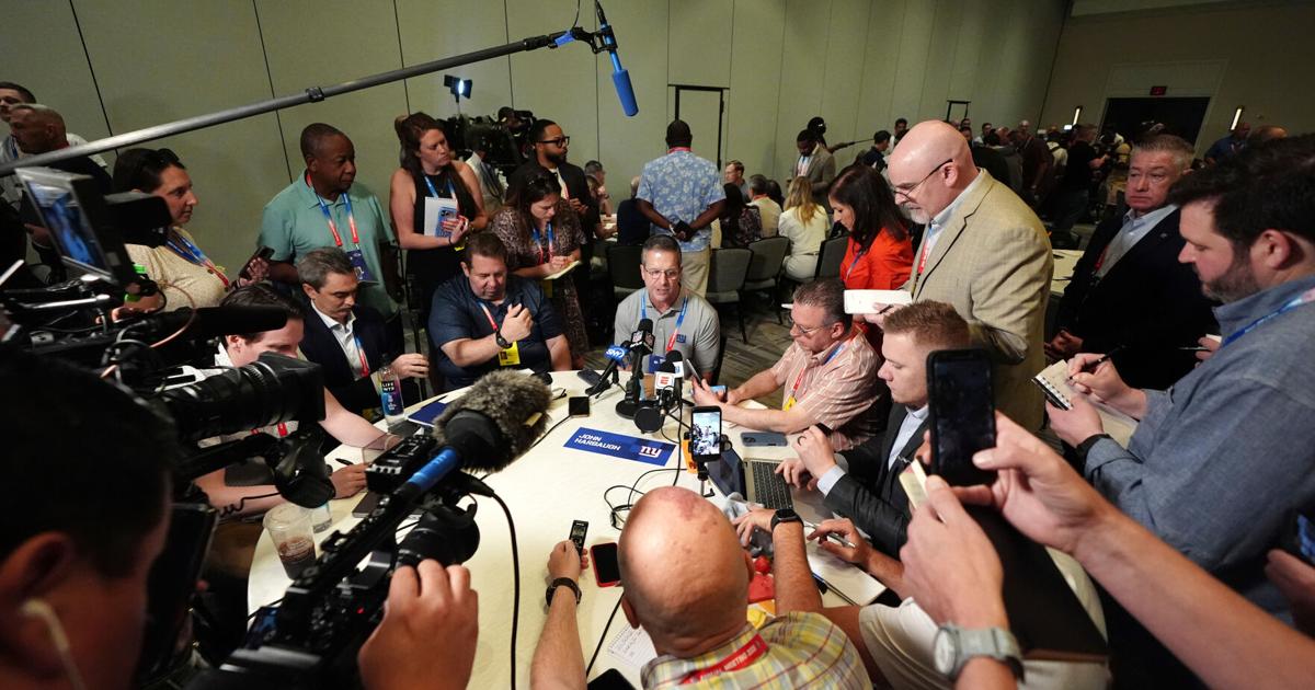 Options vary for veteran QBs Aaron Rodgers, Kirk Cousins, Jimmy ...