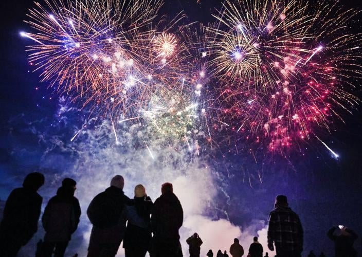 Oh! Ahhh! Brrrrr! Fireworks light up frozen Lake Koshkonong Local