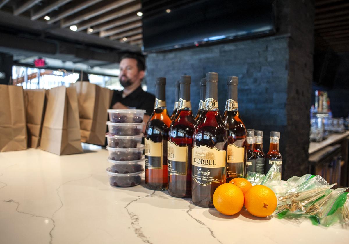 Janesville bars can sell prepackaged liquor under temporary ordinance