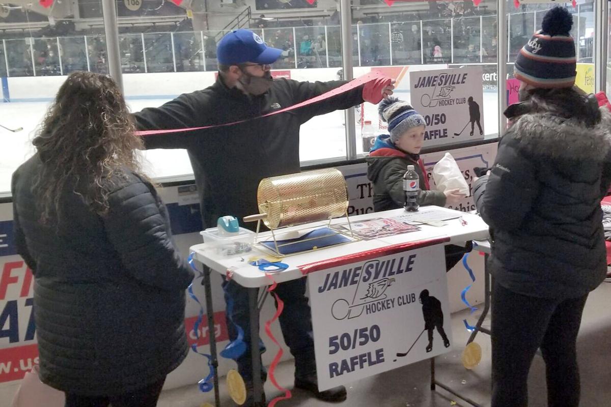Youth tournament packs Janesville Ice Arena, showing need for twosheet
