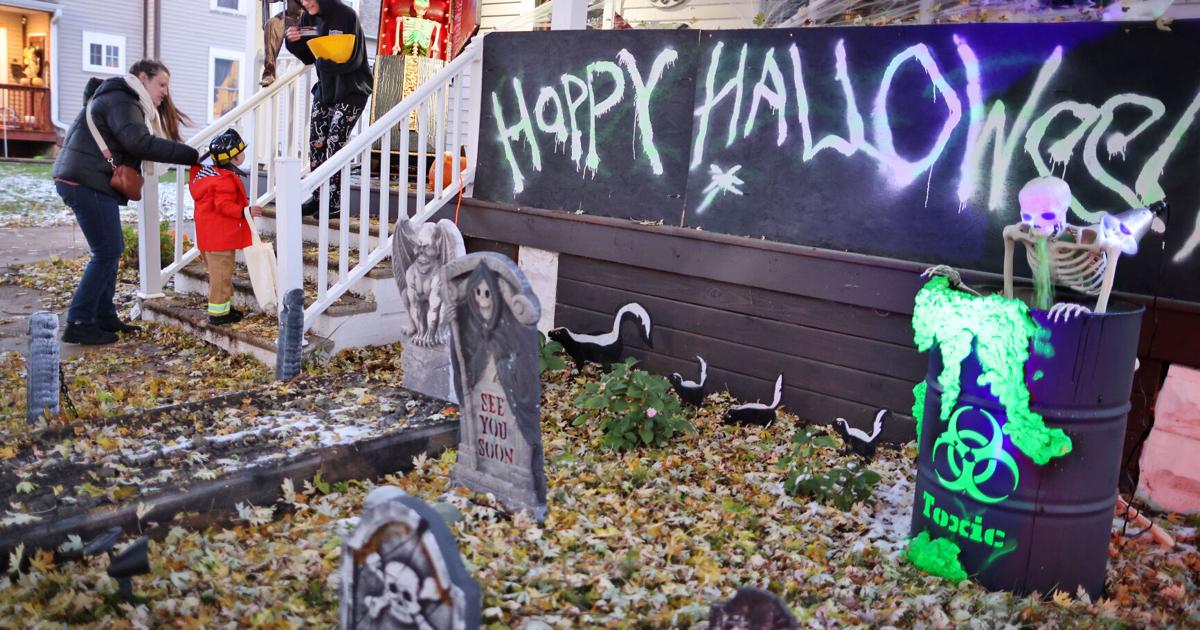 Halloween events in Janesville, family and scary options