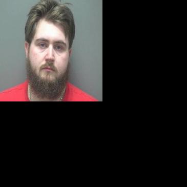 Corrections officer had relationship with inmate on house arrest, inmate now pregnant