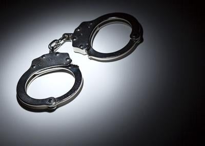 01STOCK_HANDCUFFS1