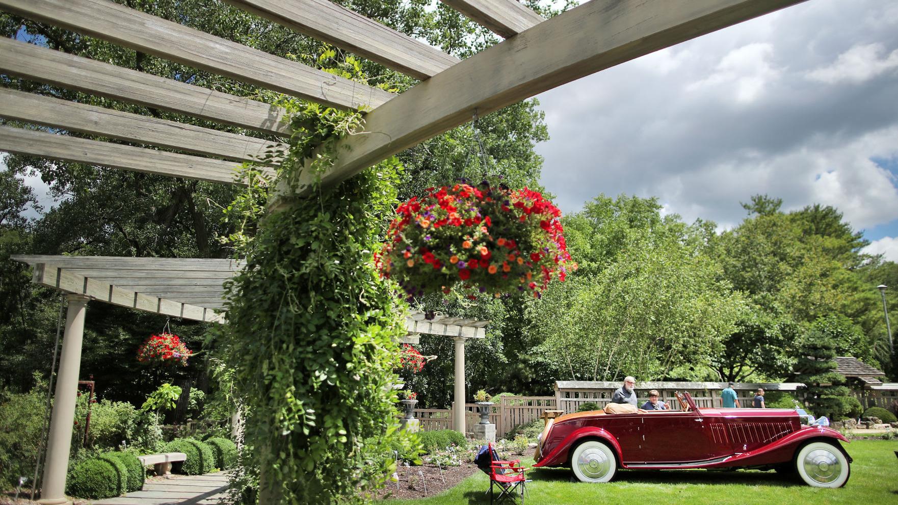 Rotary Botanical Gardens welcomes vintage British cars July 25 - Vimarsana News