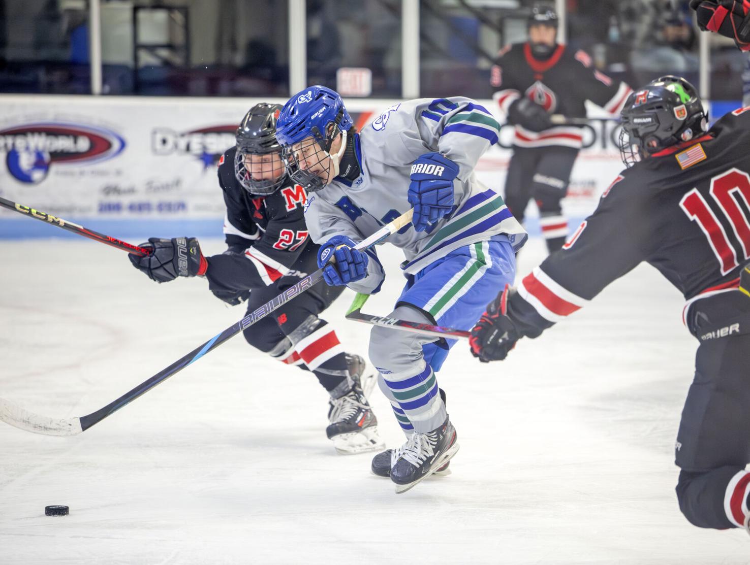 Janesville Bluebirds rally to win their final game at Ice Arena ...