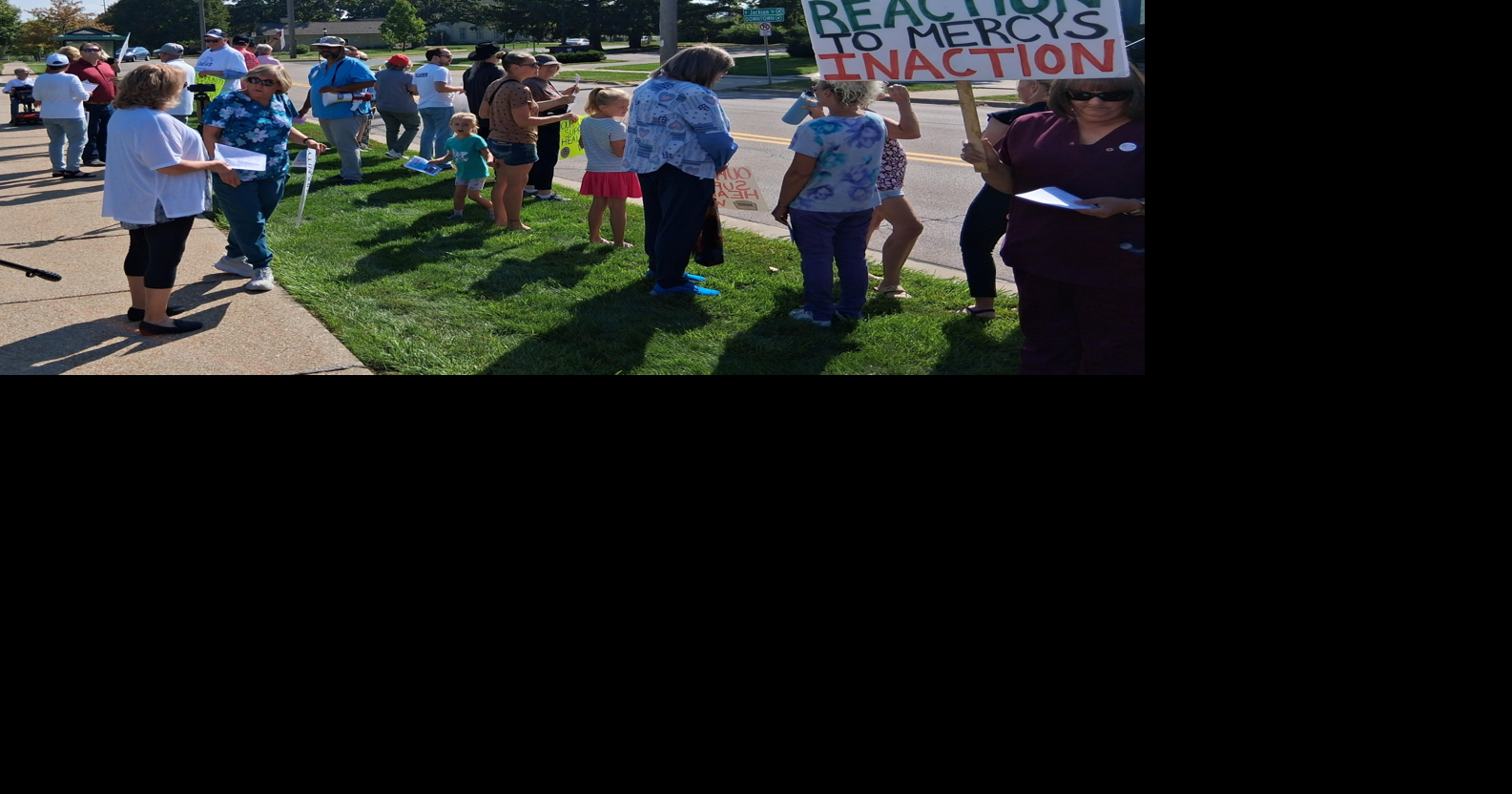 Supporting health care workers rally | Local News | gazettextra.com