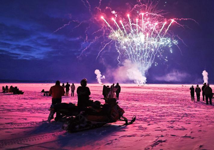 Oh! Ahhh! Brrrrr! Fireworks light up frozen Lake Koshkonong Local