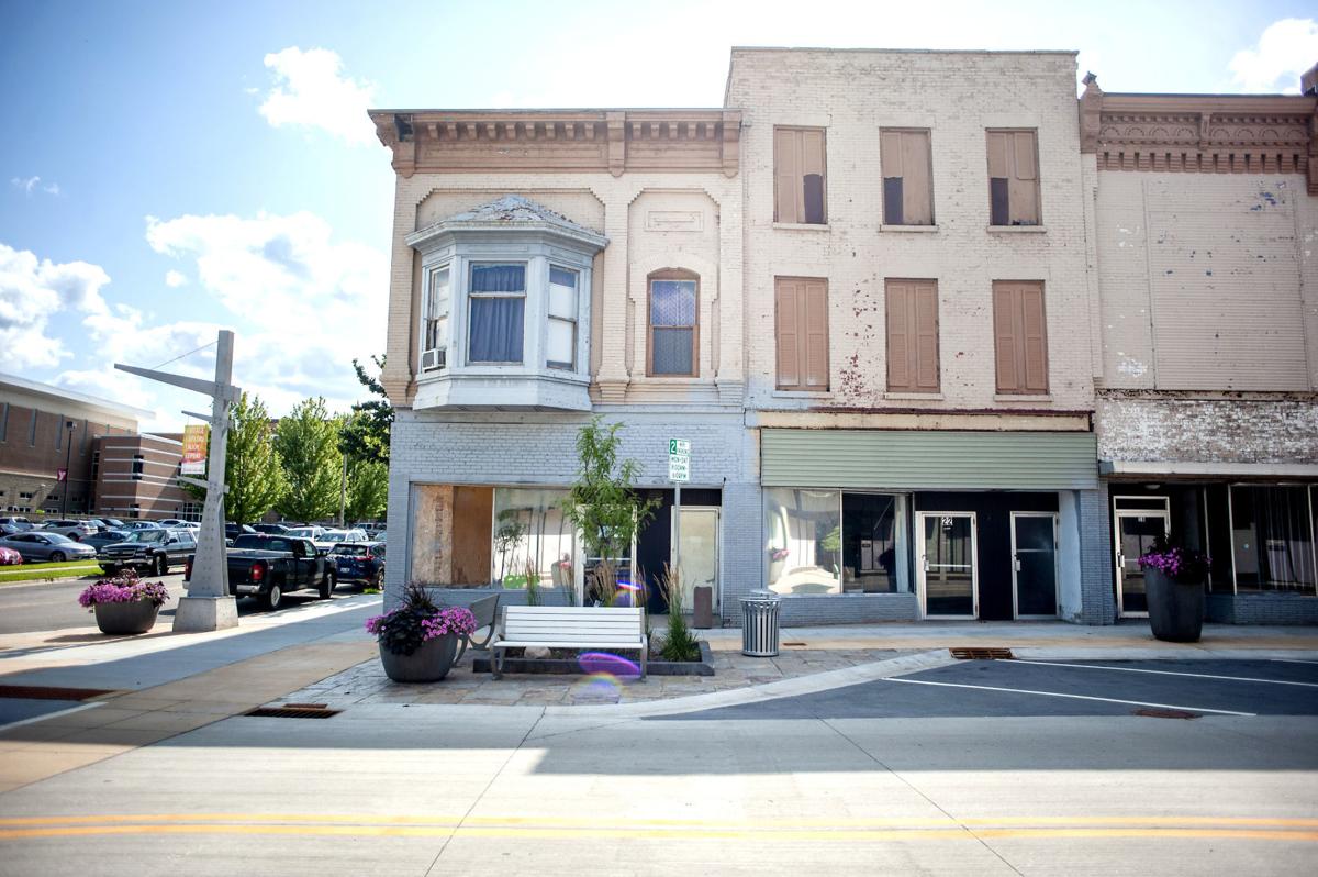 Former Town And Country Building Likely To Be Demolished Business Gazettextra Com