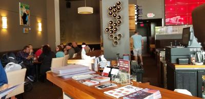 Restaurant Review Dlux Helps Madison Step Up Its Burger Dlux An Upscale Burger Restaurant Off The Capitol Square In Madison Has Elished Itself Among City S Best Through Concept Of Hearty Sandwiches