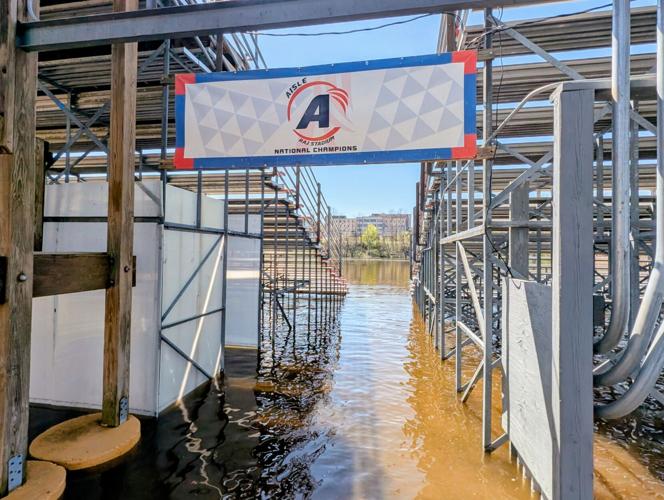 SOWI_260422_JANESVILLE LOCAL_RIVER RISING_IMG1