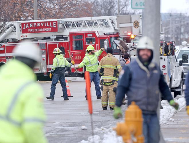 Parker Drive closed in downtown Janesville due to gas leak Local News
