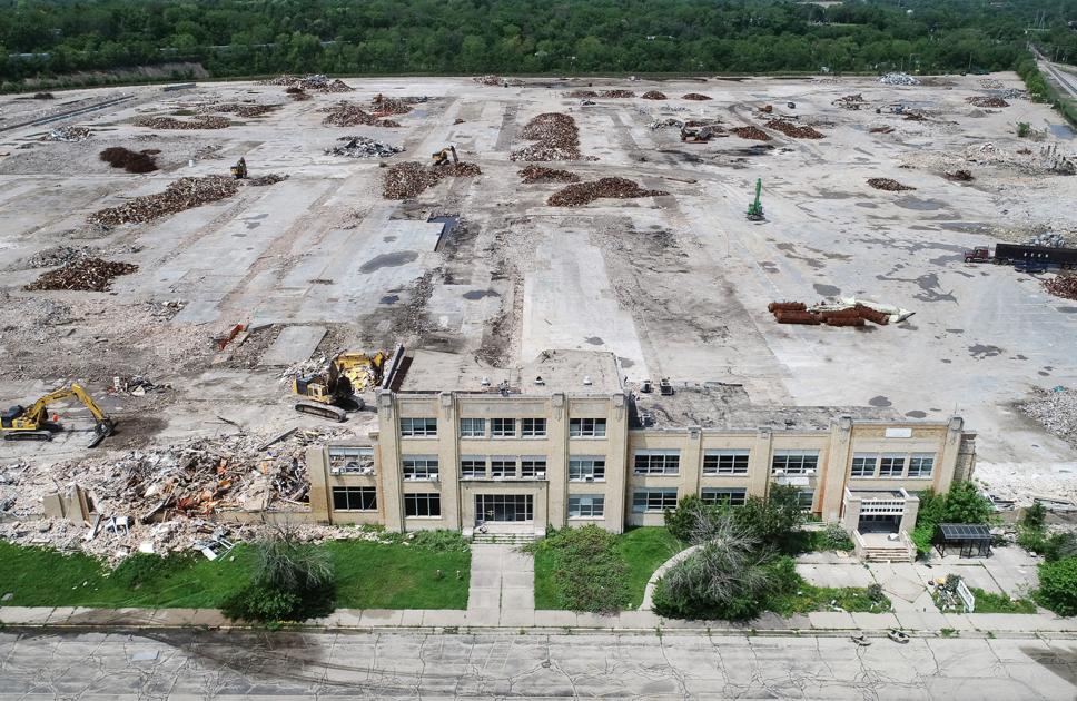 Demolition of the former General Motors plant in Janesville Photo