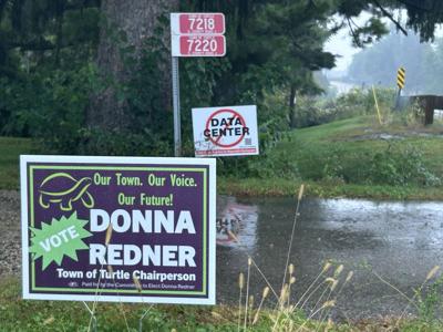 Redner signs