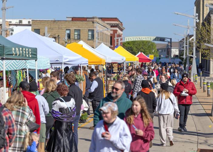 SOWI_260528_PHOTO_JANESVILLE_DOUBLE