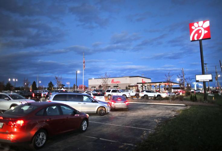 Early birds get the chicken at Janesville's new ChickfilA restaurant Business