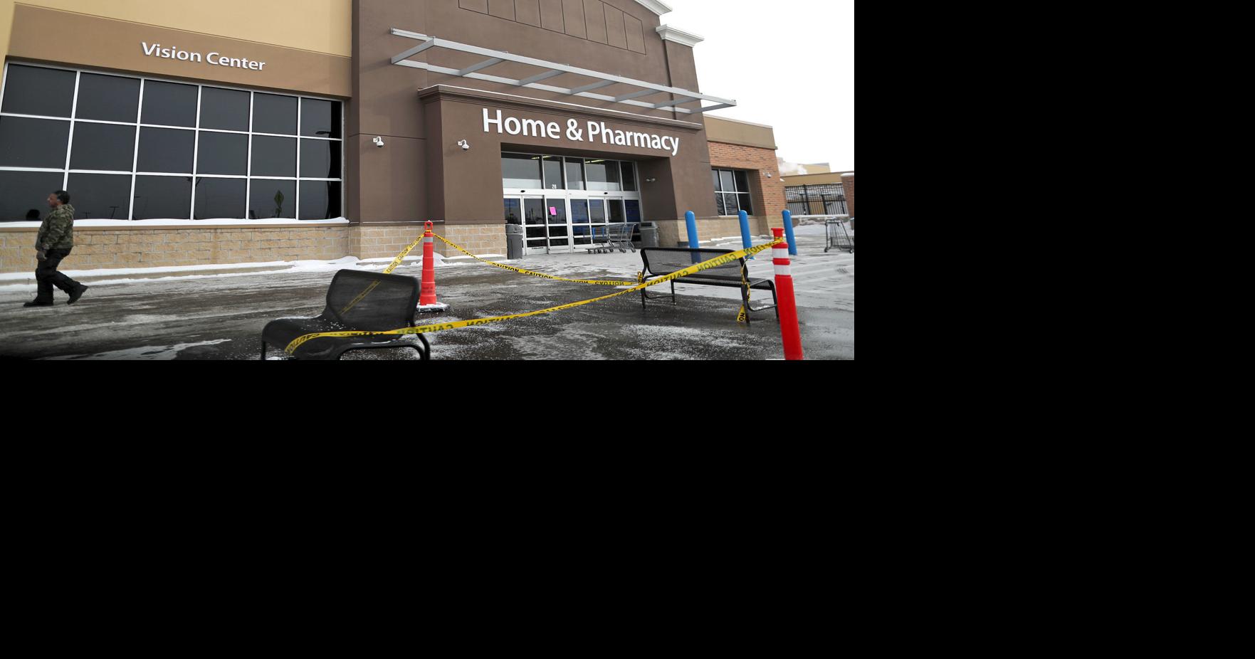 Kohl's at Janesville mall reopens after store fire brought monthlong  closure, Local News