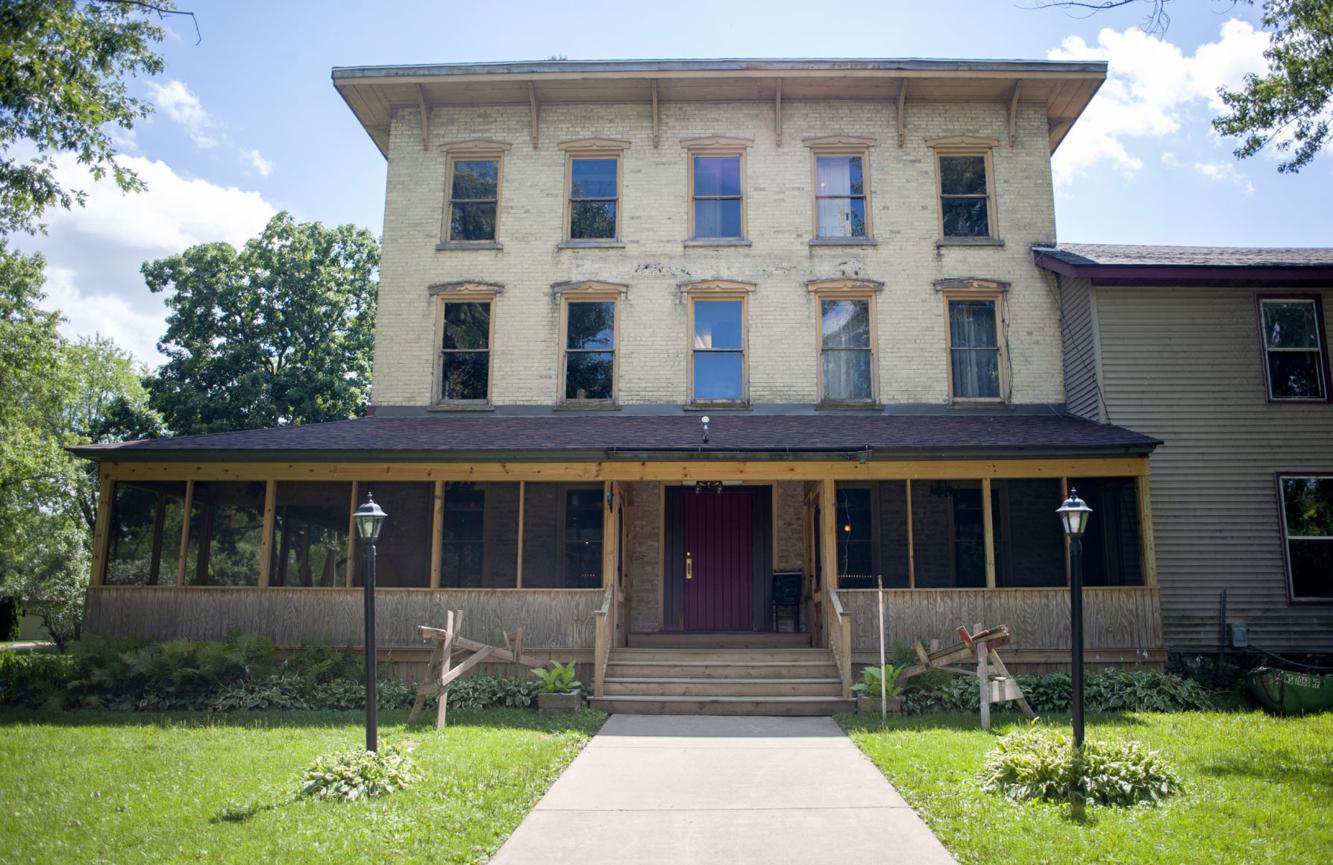New owners revamping the Historic Lake House Inn near Lake Koshkonong