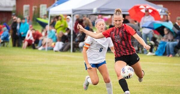 Washburn Castle Guards girls soccer lose D4 sectional final to La Crosse Aquinas 2-0