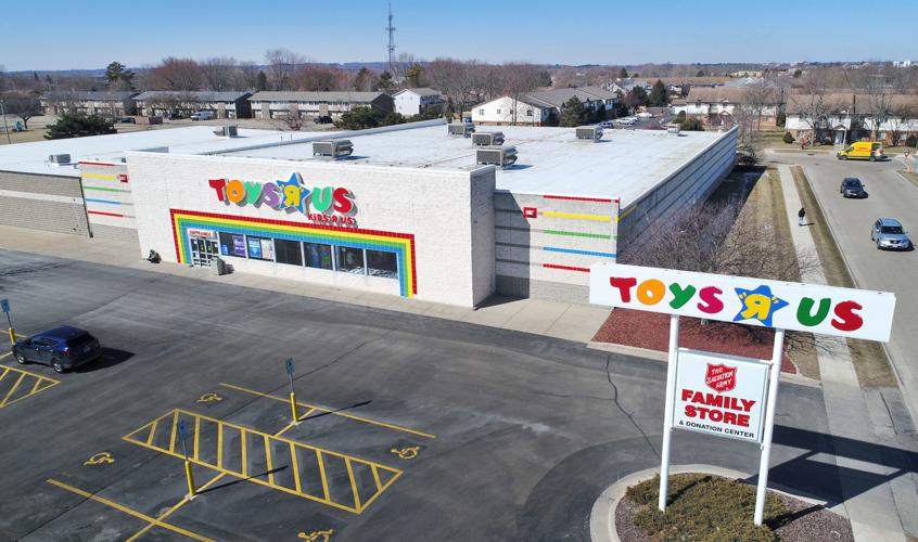 Stevenson enchufe retorta Janesville's Toys 'R' Us workers to lose jobs by May | Business |  gazettextra.com
