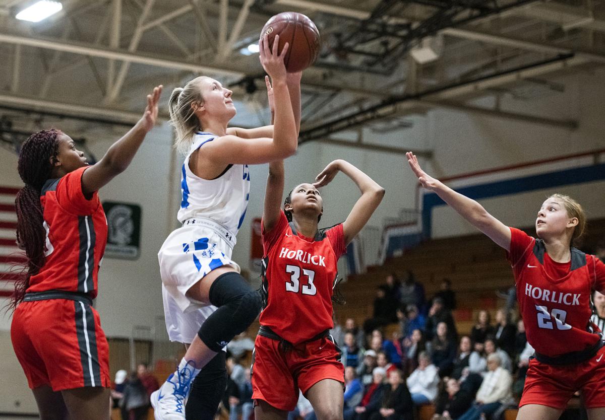 Fieiras Reaches 1 000 Career Points As Craig Opens Wiaa Girls