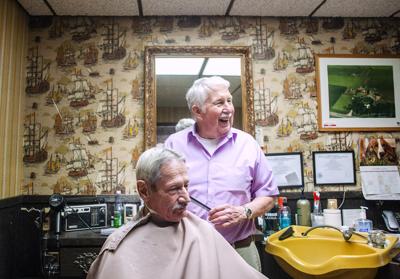 I Know It S Time Janesville Barber Hangs Up Clippers After