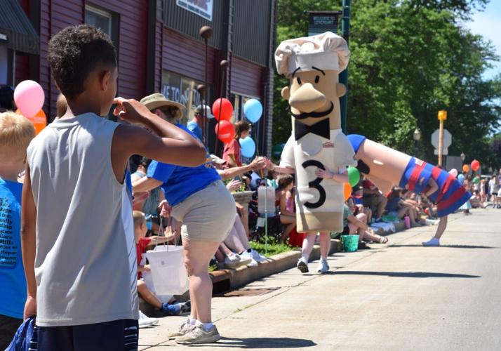 Lake Mills Town & Country Days parade 2025