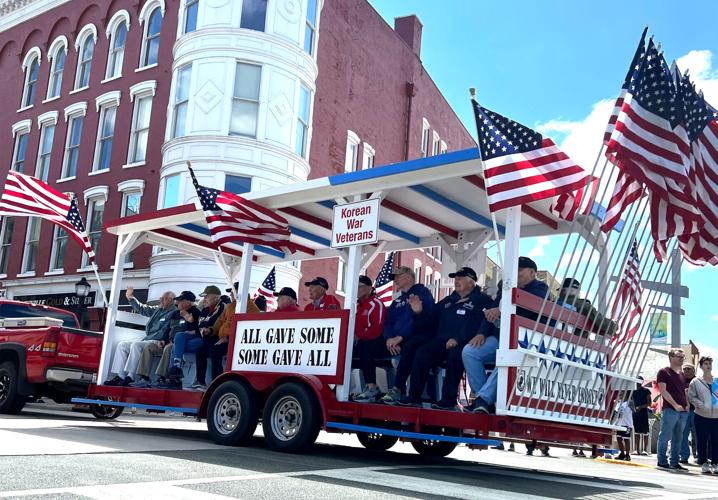 ����Vlog��ý Memorial Day Parade