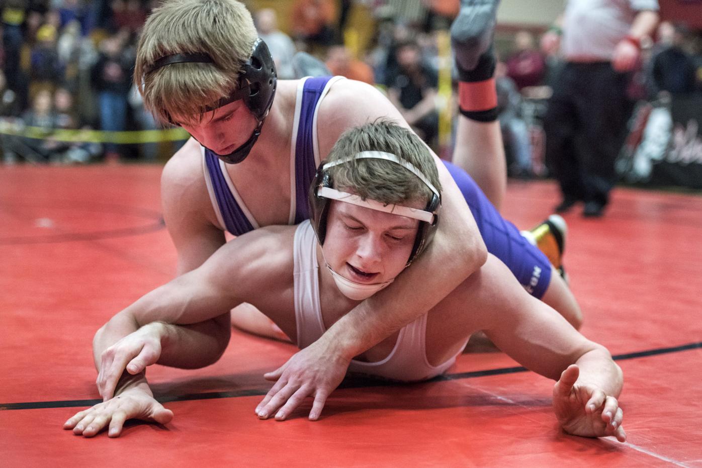 Wiaa Division 1 Sectional Wrestling Tournament Photo Galleries Gazettextra Com