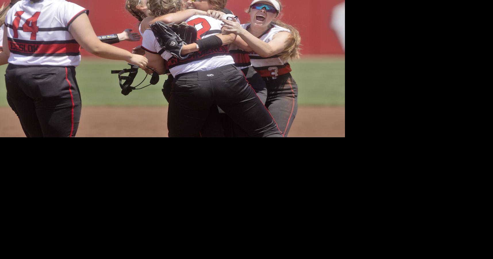 WIAA Division 3 state softball Sophia Leitzen's triples jumpstart