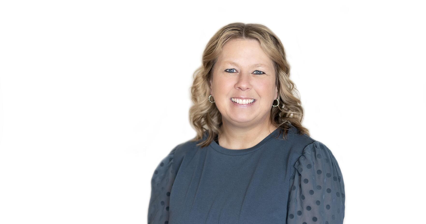 Amy Kenyon to be honored as Woman of Distinction - Vimarsana News