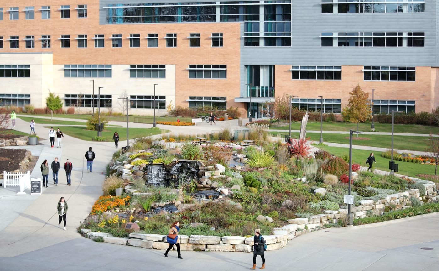 Uw Whitewater Enrollment Down Again But Retention Reaches New High Education Gazettextra Com